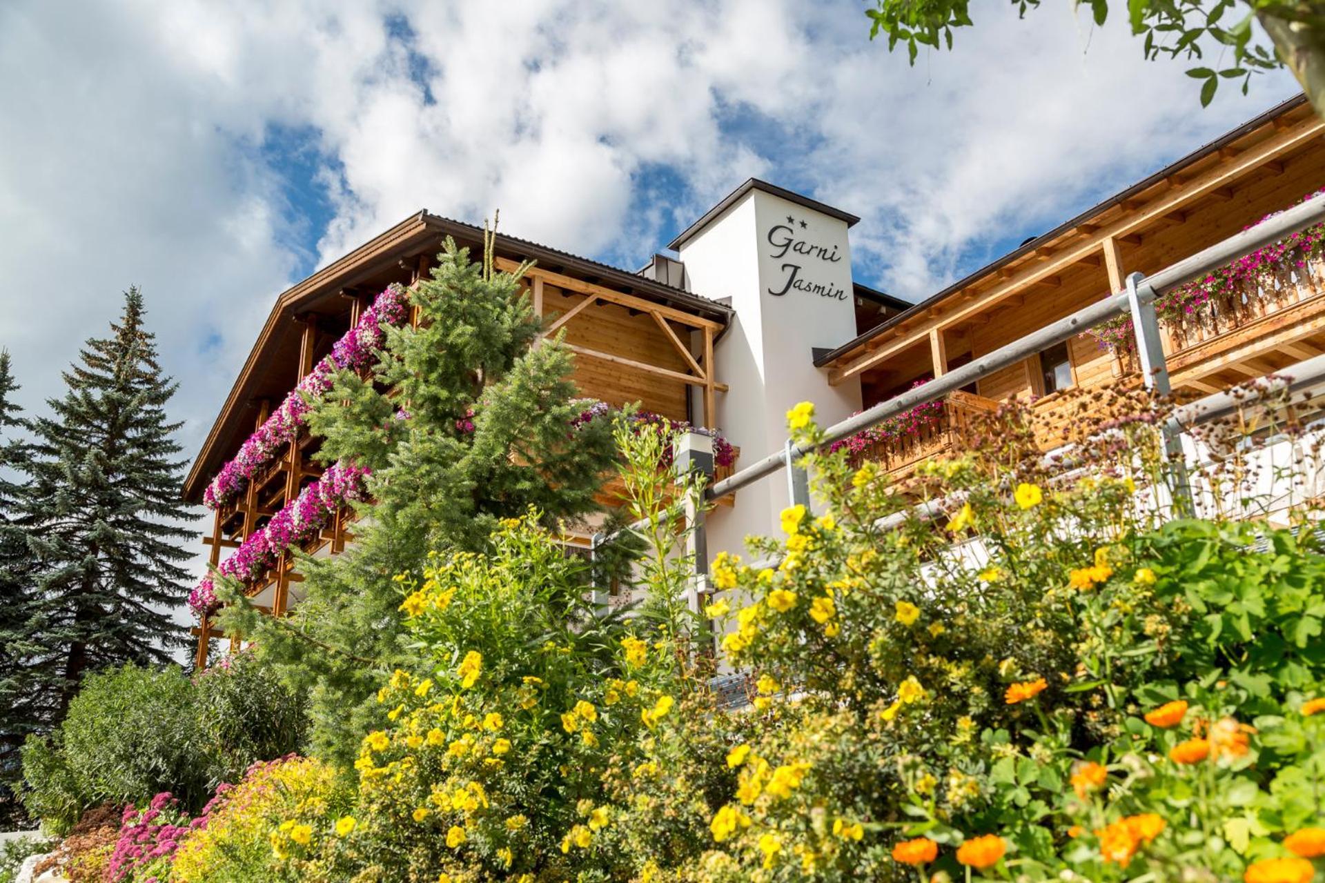 Garni Jasmin Hotel San Cassiano  Exterior photo